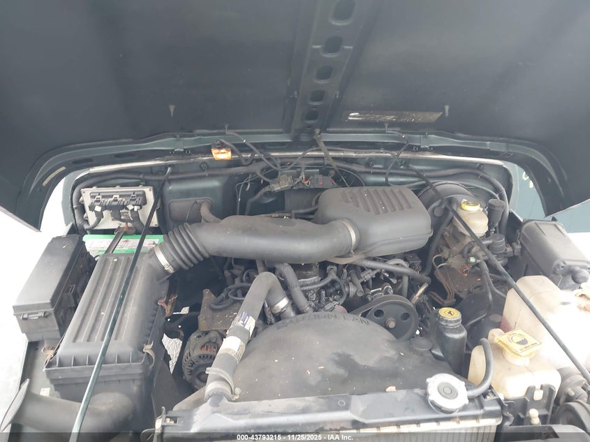 2000 Jeep Wrangler Se VIN: 1J4FA29P0YP797186 Lot: 43793215