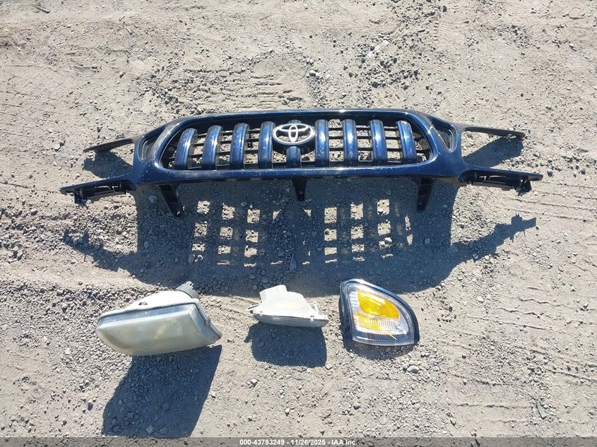 2001 Toyota Tacoma S-Runner VIN: 5TEVN52N71Z735590 Lot: 43793249