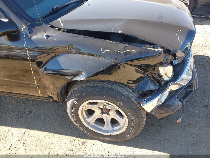 2001 Toyota Tacoma S-Runner VIN: 5TEVN52N71Z735590 Lot: 43793249