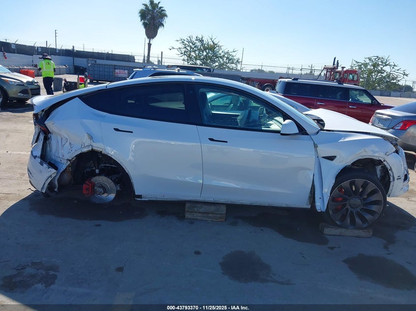 2023 Tesla Model Y Performance Dual Motor All-Wheel Drive VIN: 7SAYGDEF9PF682703 Lot: 43793370