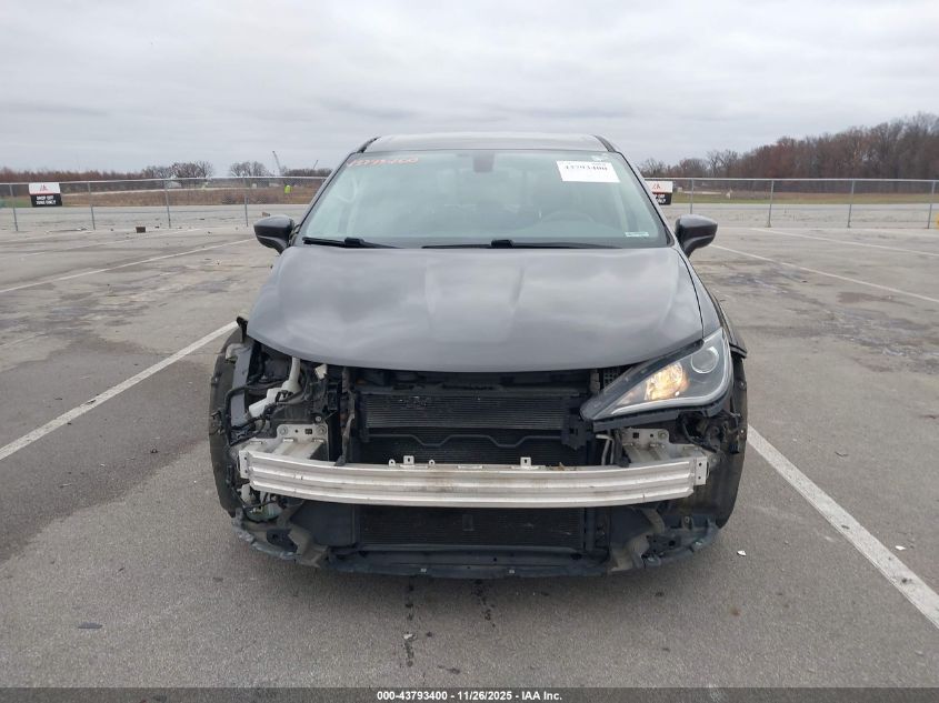 2018 Chrysler Pacifica Touring Plus VIN: 2C4RC1FG8JR122959 Lot: 43793400