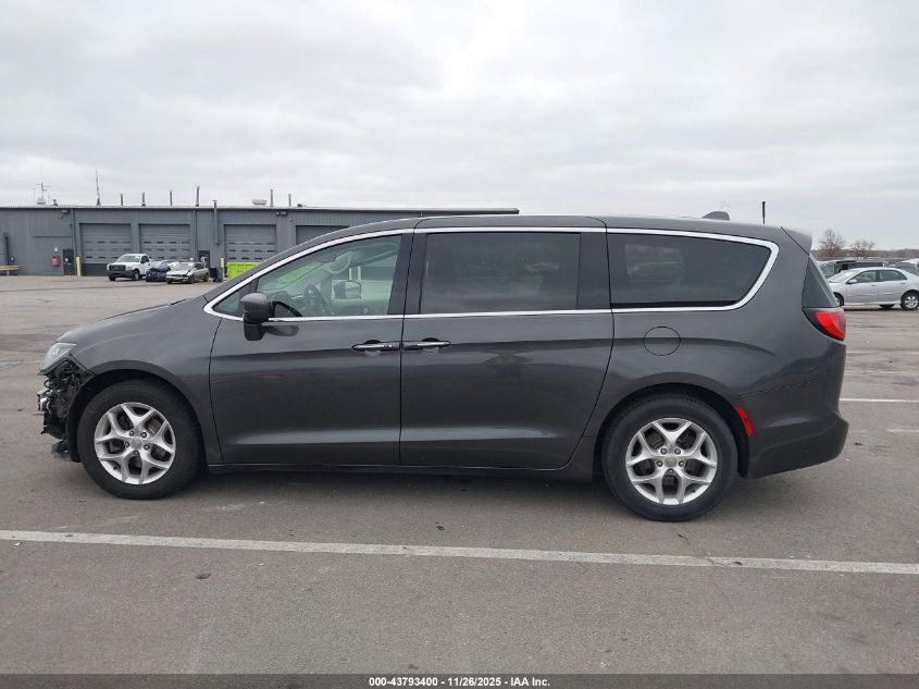 2018 Chrysler Pacifica Touring Plus VIN: 2C4RC1FG8JR122959 Lot: 43793400