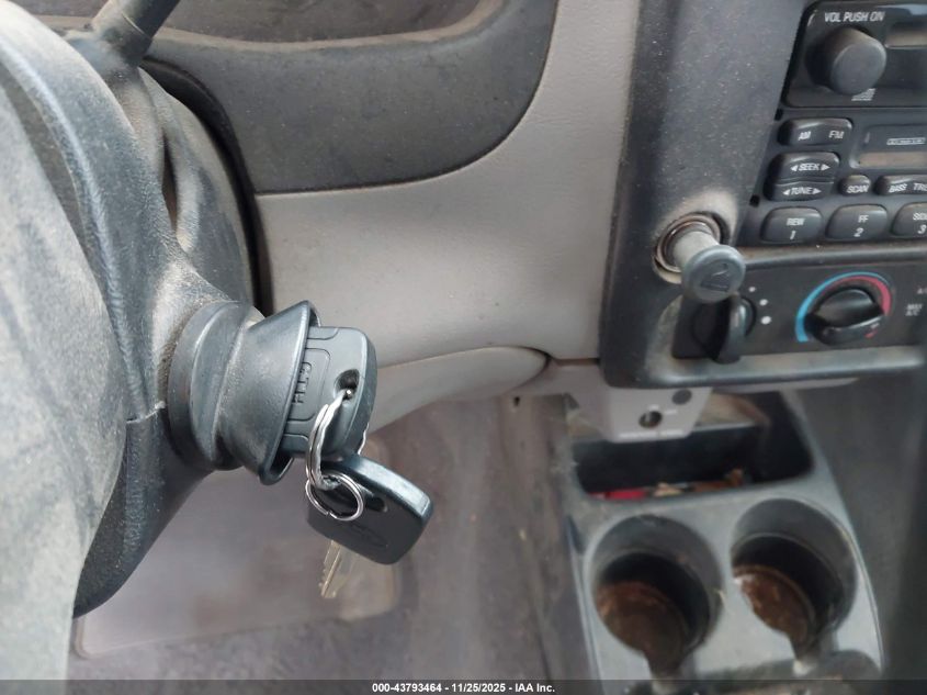 1999 Ford Ranger Xl/Xlt VIN: 1FTYR14V5XTA02002 Lot: 43793464