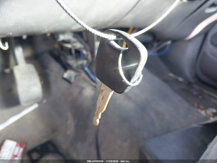 2000 Ford F-150 Work Series/Xl/Xlt VIN: 1FTZF1726YNB28762 Lot: 43793535