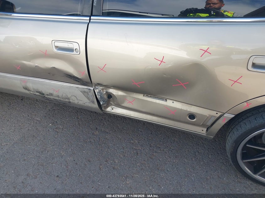 2000 Lexus Ls 400 VIN: JT8BH28FXY0179731 Lot: 43793541