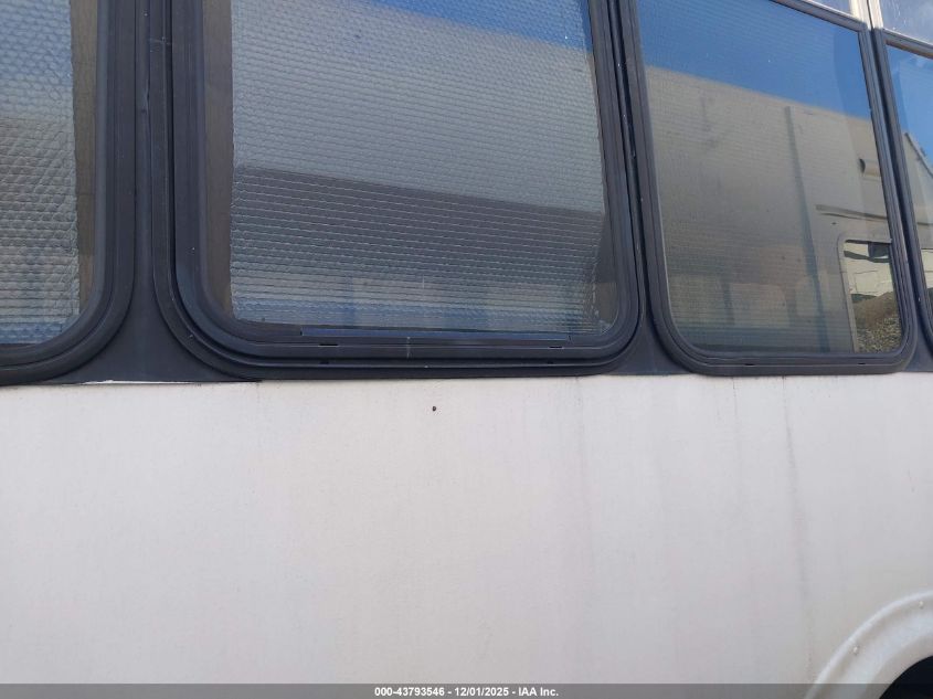 2008 Ford E-450 Cutaway VIN: 1FD4E45S98DB07021 Lot: 43793546