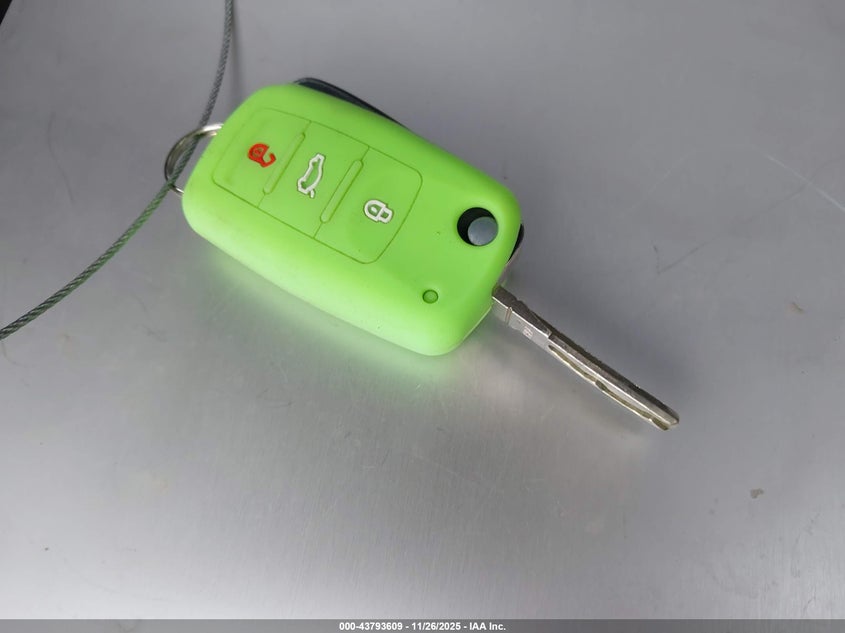 1999 Volkswagen New Beetle Gls VIN: 3VWCA21C3XM421312 Lot: 43793609