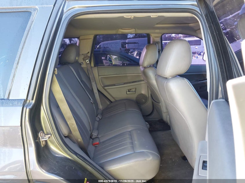 2005 Jeep Grand Cherokee Laredo VIN: 1J8HS48NX5C717377 Lot: 43793619