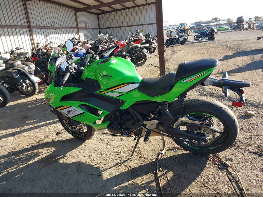 2025 Kawasaki Ex650 P VIN: ML5EXEP17SDAP5199 Lot: 43793693