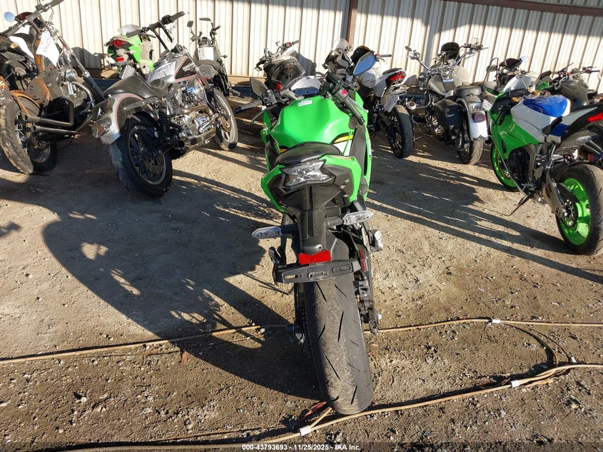 2025 Kawasaki Ex650 P VIN: ML5EXEP17SDAP5199 Lot: 43793693