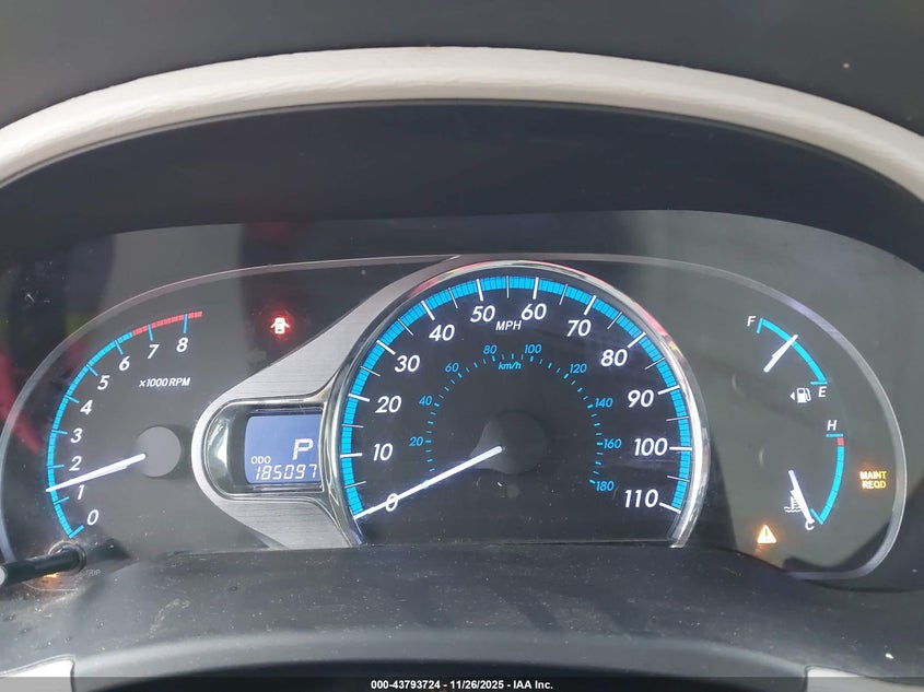 2013 Toyota Sienna Xle V6 8 Passenger VIN: 5TDYK3DC4DS324705 Lot: 43793724