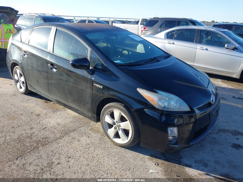 TOYOTA PRIUS V