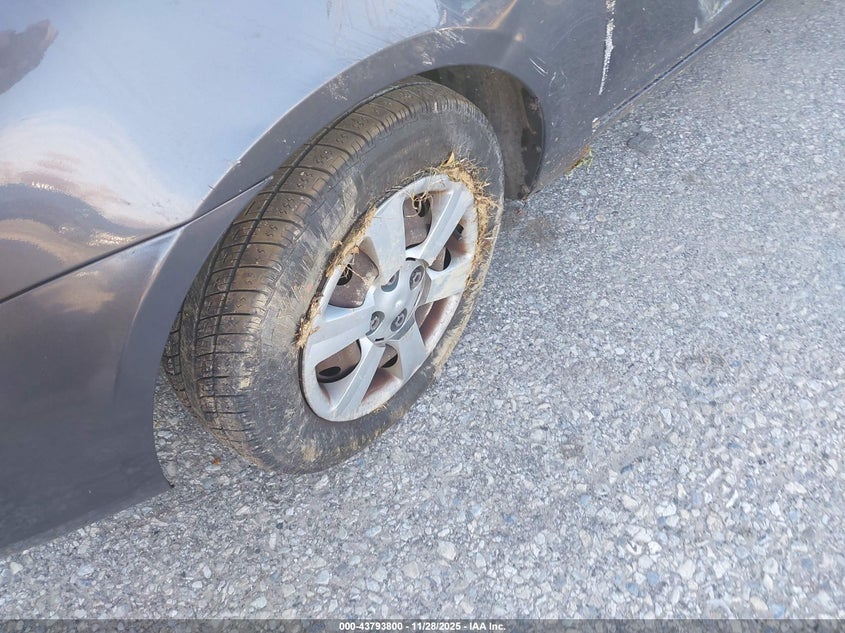 2007 Hyundai Accent Gls VIN: KMHCN46C77U157935 Lot: 43793800