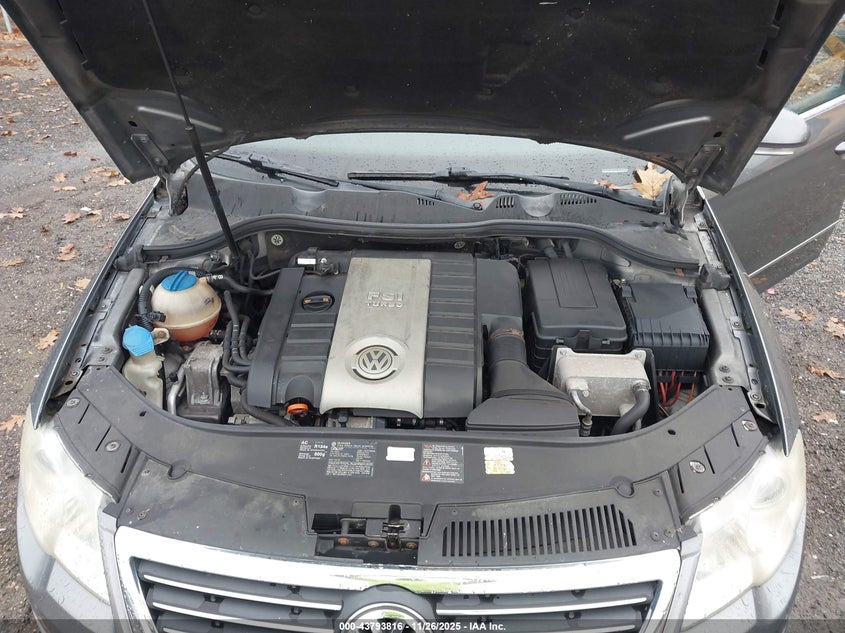 2008 Volkswagen Passat Komfort VIN: WVWAK93C68P048176 Lot: 43793816