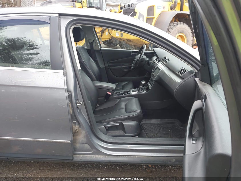 WVWAK93C68P048176 2008 VOLKSWAGEN PASSAT photo no. 5