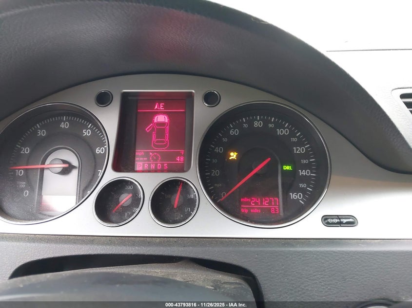 2008 Volkswagen Passat Komfort VIN: WVWAK93C68P048176 Lot: 43793816