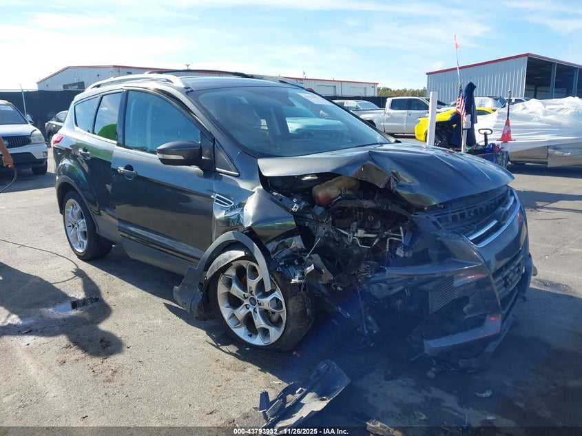 FORD ESCAPE TITANIUM