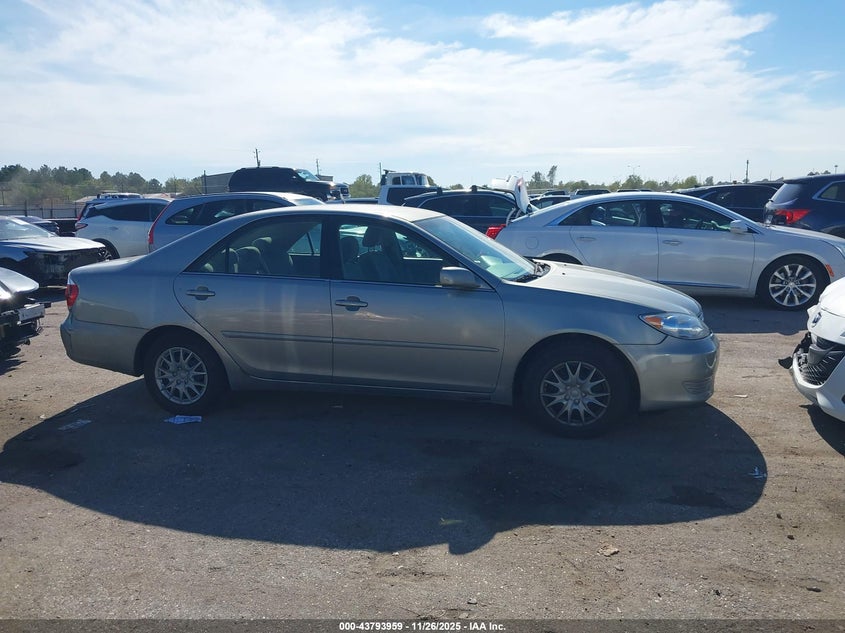 2005 Toyota Camry Le VIN: 4T1BE32K45U984596 Lot: 43793959