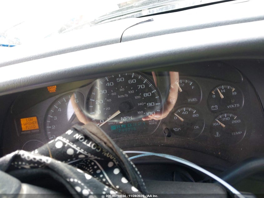 2001 Chevrolet Tahoe Ls VIN: 1GNEK13T01R227463 Lot: 43794034