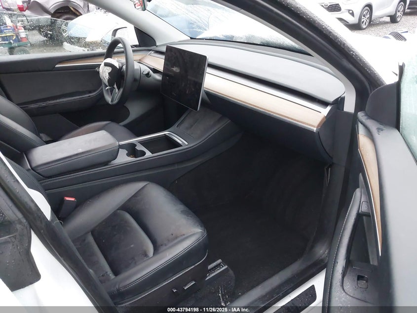 2023 Tesla Model Y Awd/Long Range Dual Motor All-Wheel Drive VIN: 7SAYGDEE7PF684988 Lot: 43794198