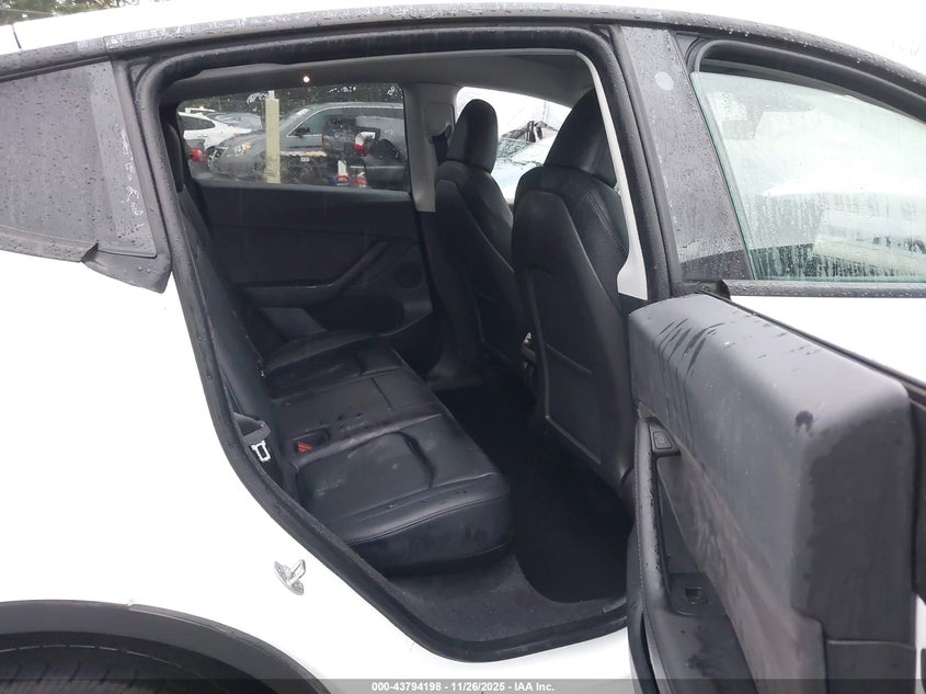 2023 Tesla Model Y Awd/Long Range Dual Motor All-Wheel Drive VIN: 7SAYGDEE7PF684988 Lot: 43794198