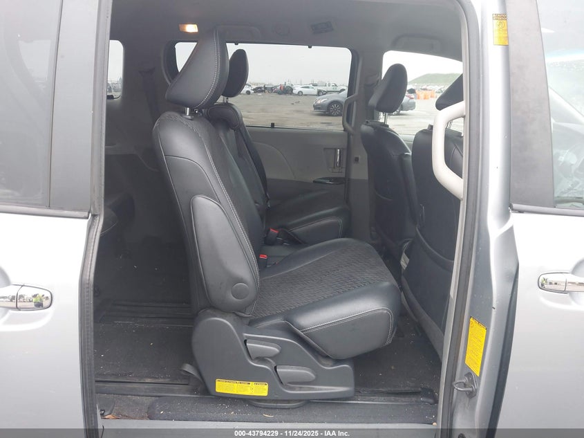 2014 Toyota Sienna Se 8 Passenger VIN: 5TDXK3DC5ES443845 Lot: 43794229