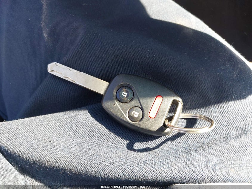 2011 Honda Cr-V Ex-L VIN: JHLRE4H72BC027285 Lot: 43794244