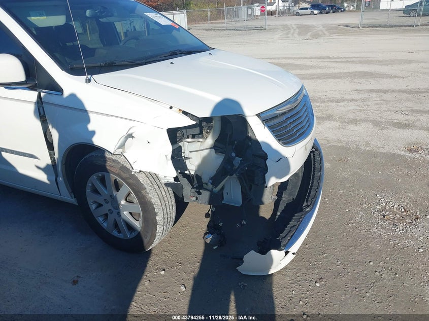 2013 Chrysler Town & Country Touring VIN: 2C4RC1BG6DR720249 Lot: 43794255