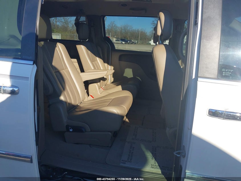 2013 Chrysler Town & Country Touring VIN: 2C4RC1BG6DR720249 Lot: 43794255