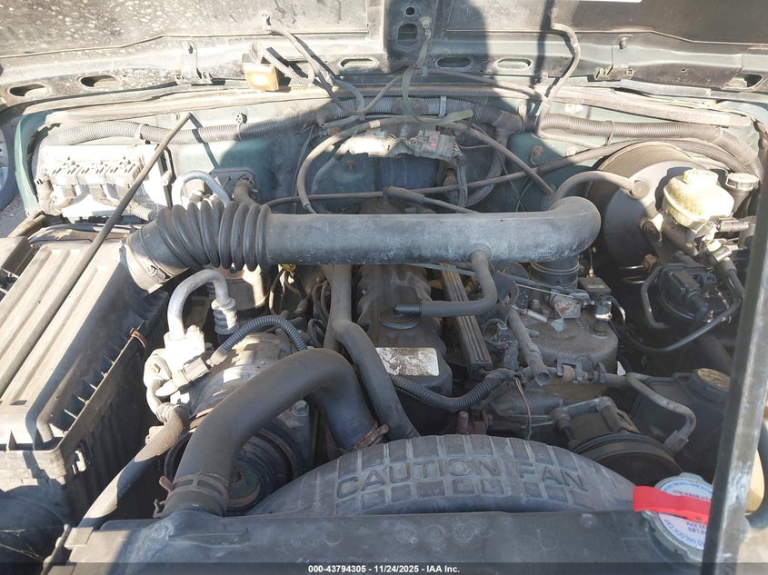 1999 Jeep Wrangler Sahara VIN: 1J4FY49S2XP447164 Lot: 43794305