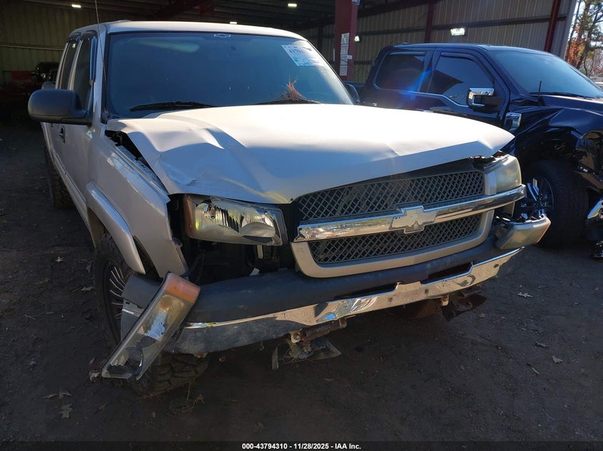 2005 Chevrolet Silverado 1500 Z71 VIN: 2GCEK13T551119332 Lot: 43794310