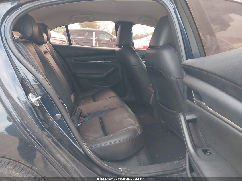 2020 Mazda Mazda3 Select Package VIN: JM1BPACLXL1175807 Lot: 43794312