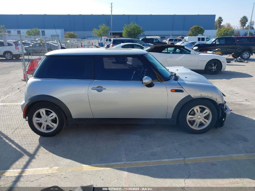 2006 Mini Cooper VIN: WMWRC33536TJ79002 Lot: 43794333