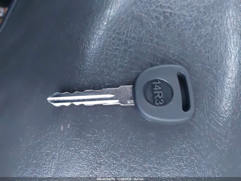 2005 Chevrolet Silverado 1500 Work Truck VIN: 1GCEC14X15Z288558 Lot: 43794376