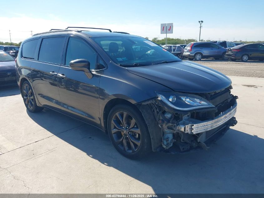 CHRYSLER PACIFICA TOURING PLUS