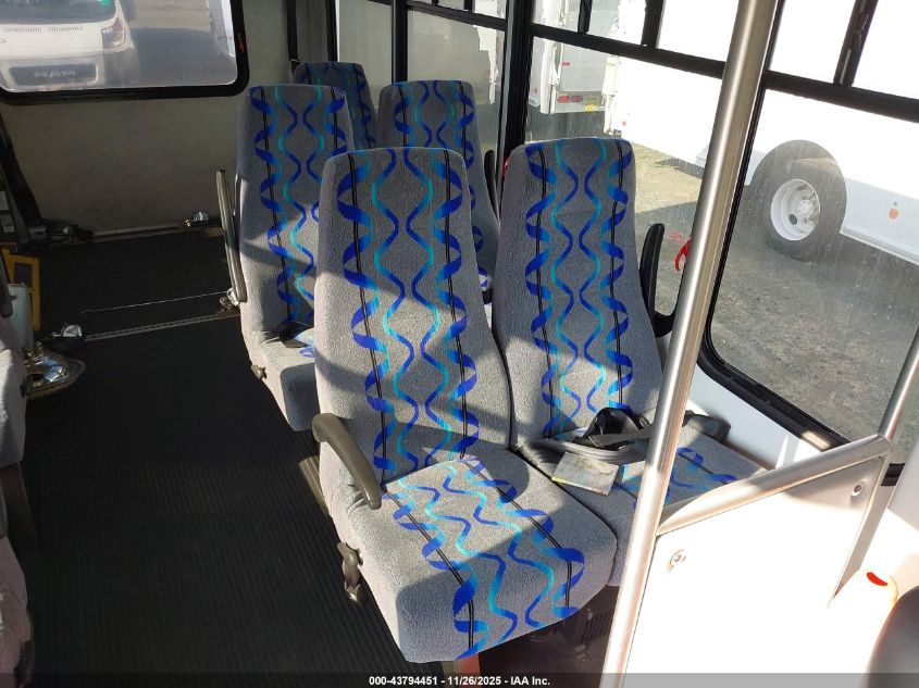 2007 Ford E-350 Cutaway VIN: 1FDWE35L77DB32560 Lot: 43794451