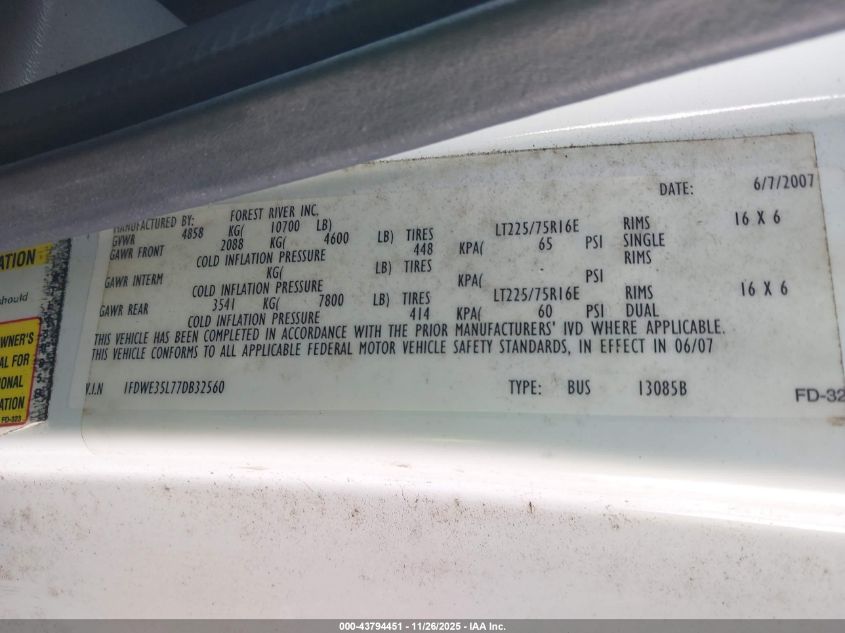 2007 Ford E-350 Cutaway VIN: 1FDWE35L77DB32560 Lot: 43794451