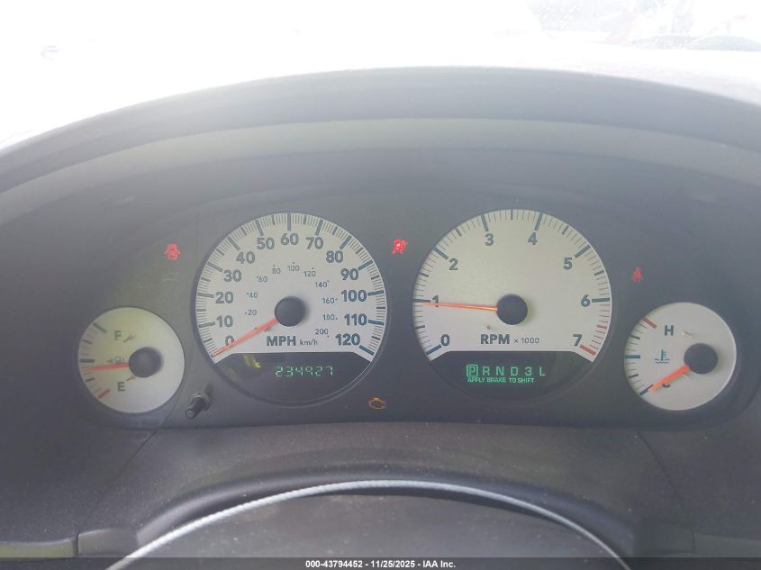 2005 Dodge Caravan Sxt VIN: 1D4GP45R45B368950 Lot: 43794452