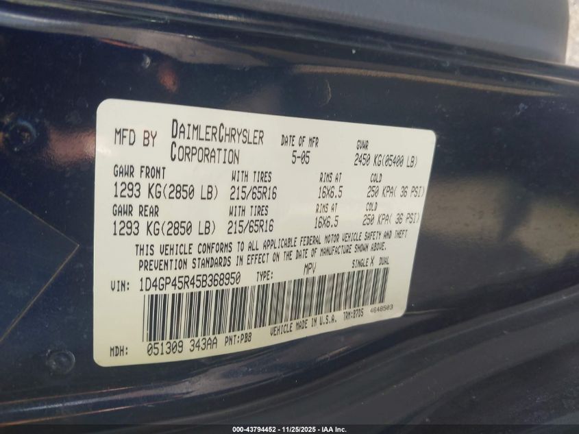 2005 Dodge Caravan Sxt VIN: 1D4GP45R45B368950 Lot: 43794452