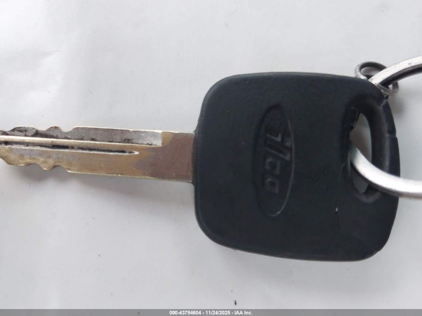 2002 Ford F-150 Lariat/Xlt VIN: 1FTRW07L42KB41702 Lot: 43794604