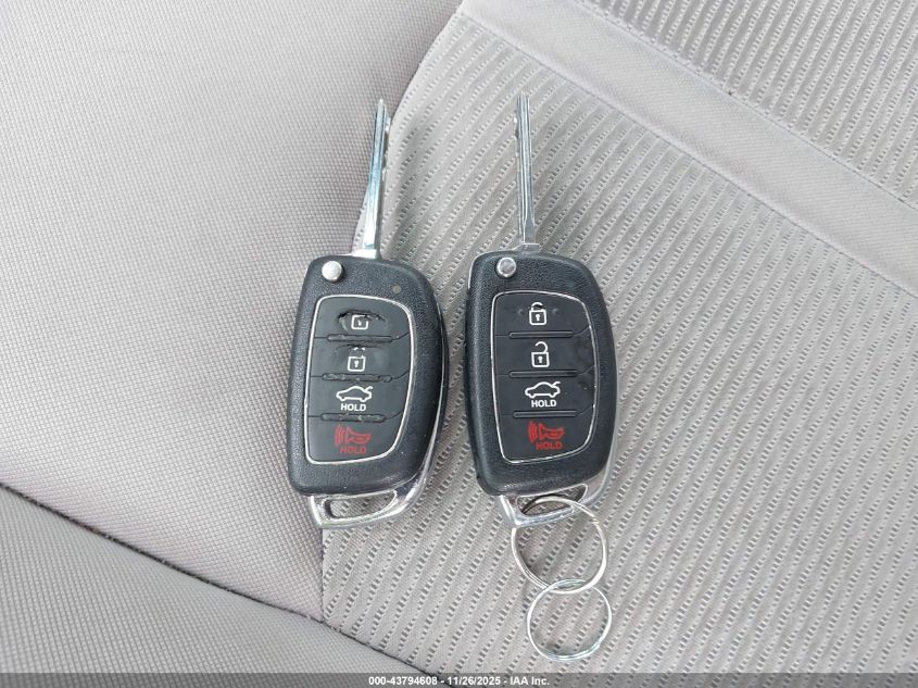 2015 Hyundai Sonata Se VIN: 5NPE24AF2FH070928 Lot: 43794608