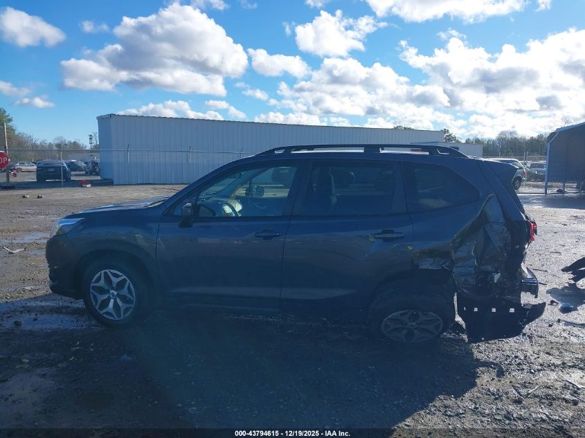 2023 Subaru Forester Premium VIN: JF2SKAEC1PH515792 Lot: 43794615