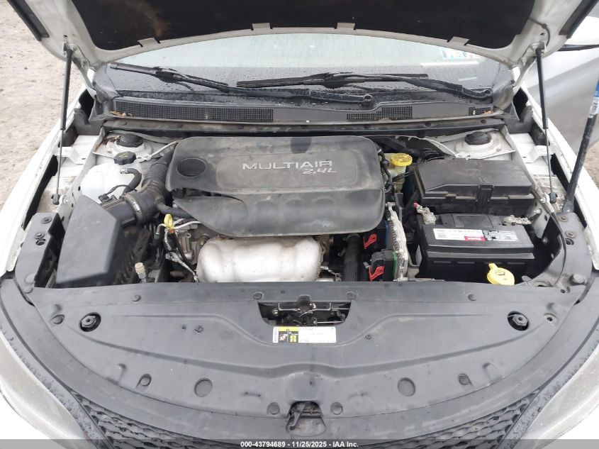 2015 Chrysler 200 S VIN: 1C3CCCBB0FN598479 Lot: 43794689