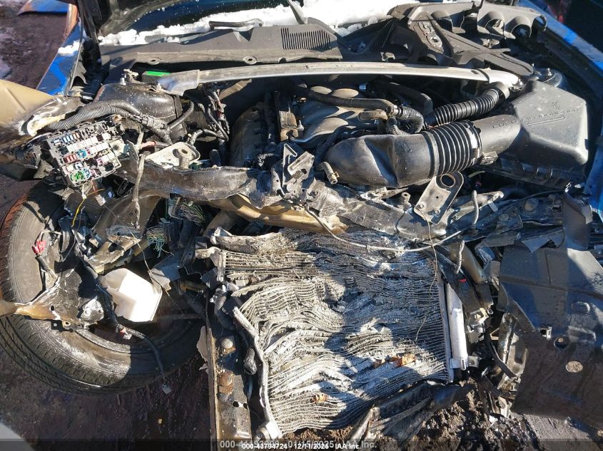 2011 Ford Mustang Gt Premium VIN: 1ZVBP8CF4B5114038 Lot: 43794724