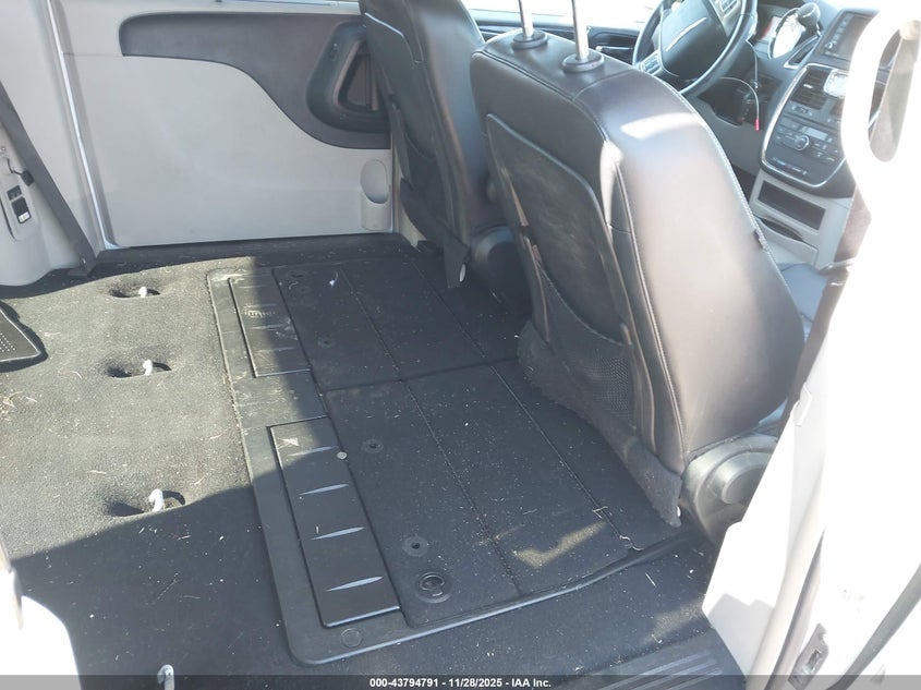 2013 Chrysler Town & Country Touring VIN: 2C4RC1BG0DR816183 Lot: 43794791