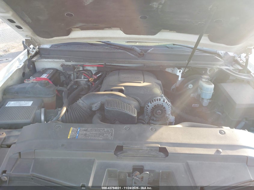 2008 Chevrolet Suburban 1500 Lt VIN: 1GNFC16048R227219 Lot: 43794831