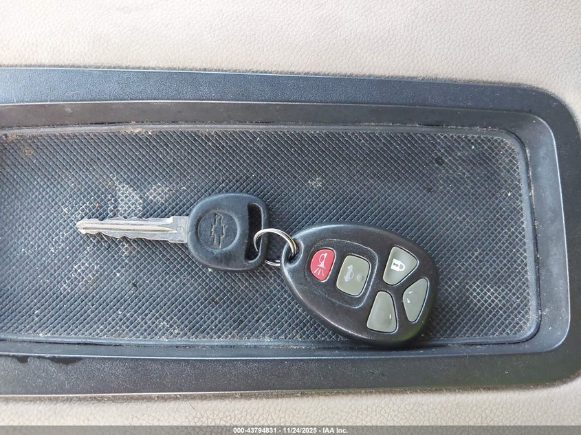 2008 Chevrolet Suburban 1500 Lt VIN: 1GNFC16048R227219 Lot: 43794831