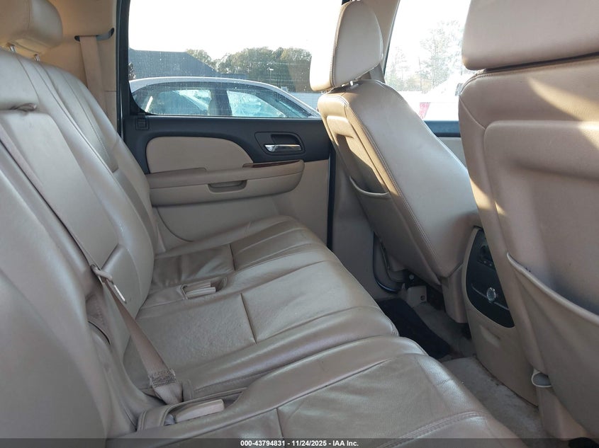 2008 Chevrolet Suburban 1500 Lt VIN: 1GNFC16048R227219 Lot: 43794831