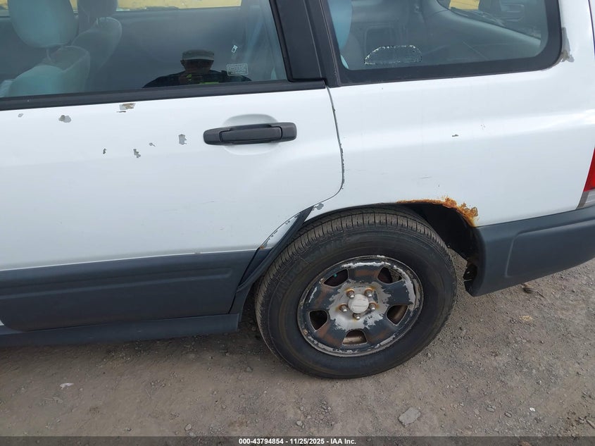 2000 Subaru Forester L VIN: JF1SF635XYG727012 Lot: 43794854