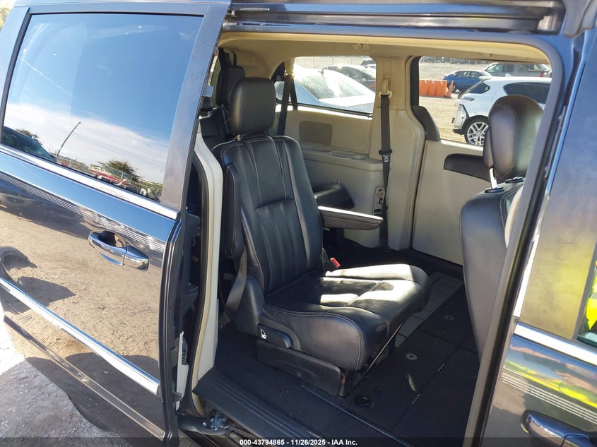 2014 Chrysler Town & Country Touring VIN: 2C4RC1BG9ER216103 Lot: 43794865